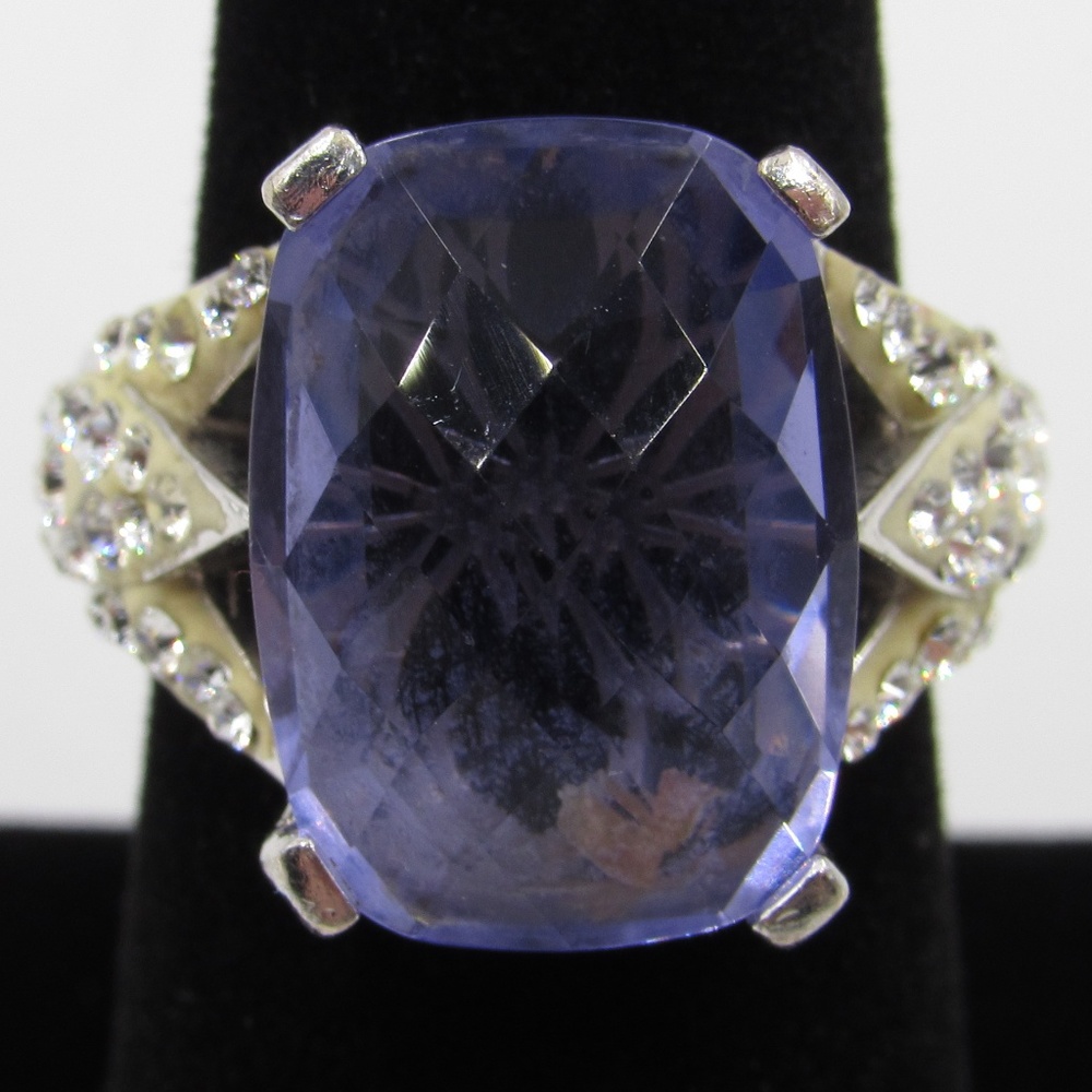Vintage Size 7 Sterling Large Purple Glass Ring